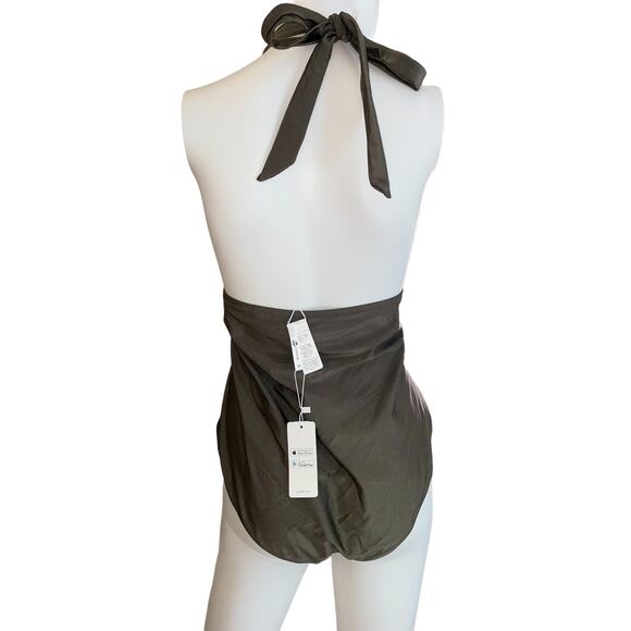 Cupshe, Plus size, 3x Gathered swimsuit, Halter style, backless, NWT - Picture 2 of 4